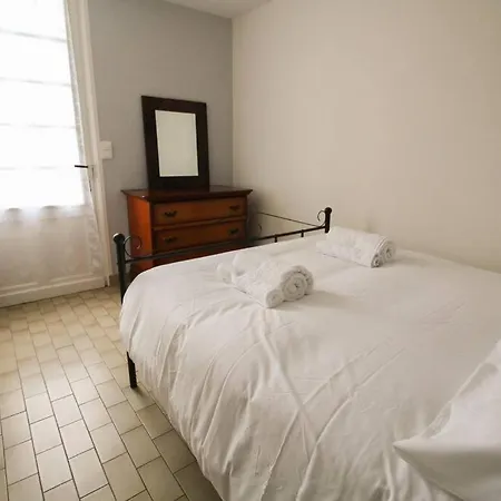 Apartmán Joli T3 Rénové / Wifi / Grand Parking La Couronne (Charente)